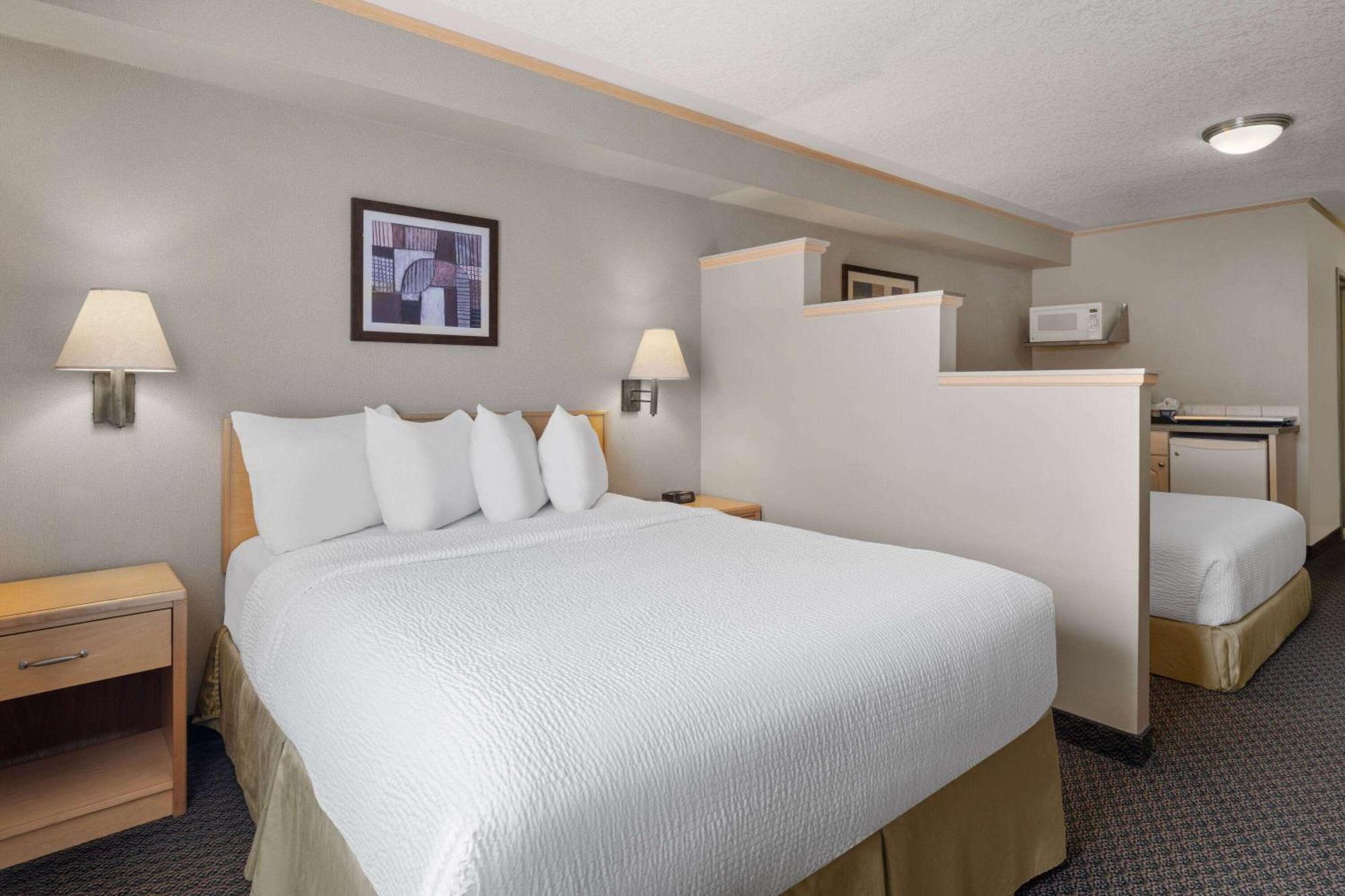 Travelodge By Wyndham Fort Mcmurray Dış mekan fotoğraf