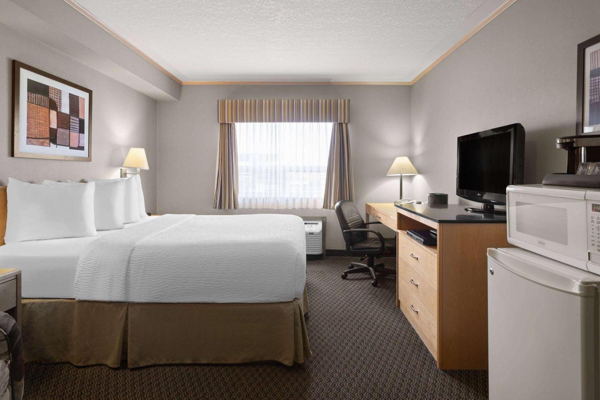Travelodge By Wyndham Fort Mcmurray Dış mekan fotoğraf