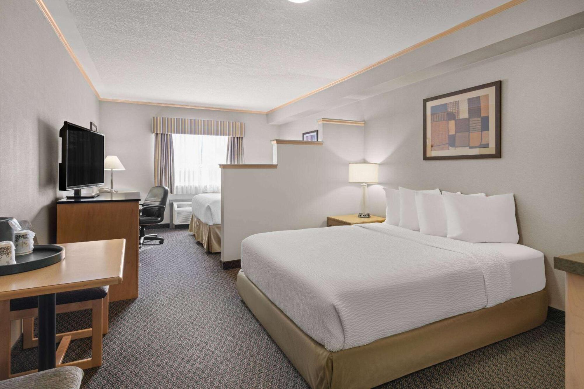 Travelodge By Wyndham Fort Mcmurray Dış mekan fotoğraf