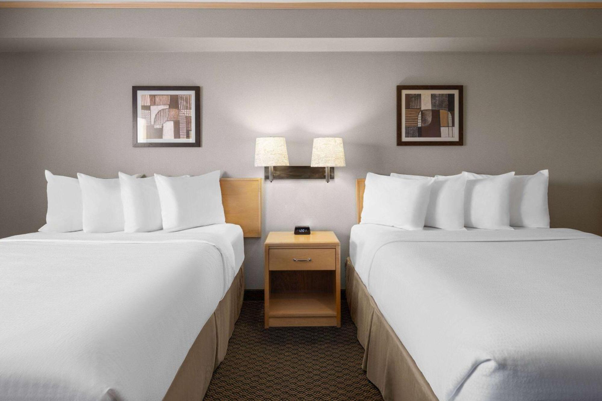 Travelodge By Wyndham Fort Mcmurray Dış mekan fotoğraf