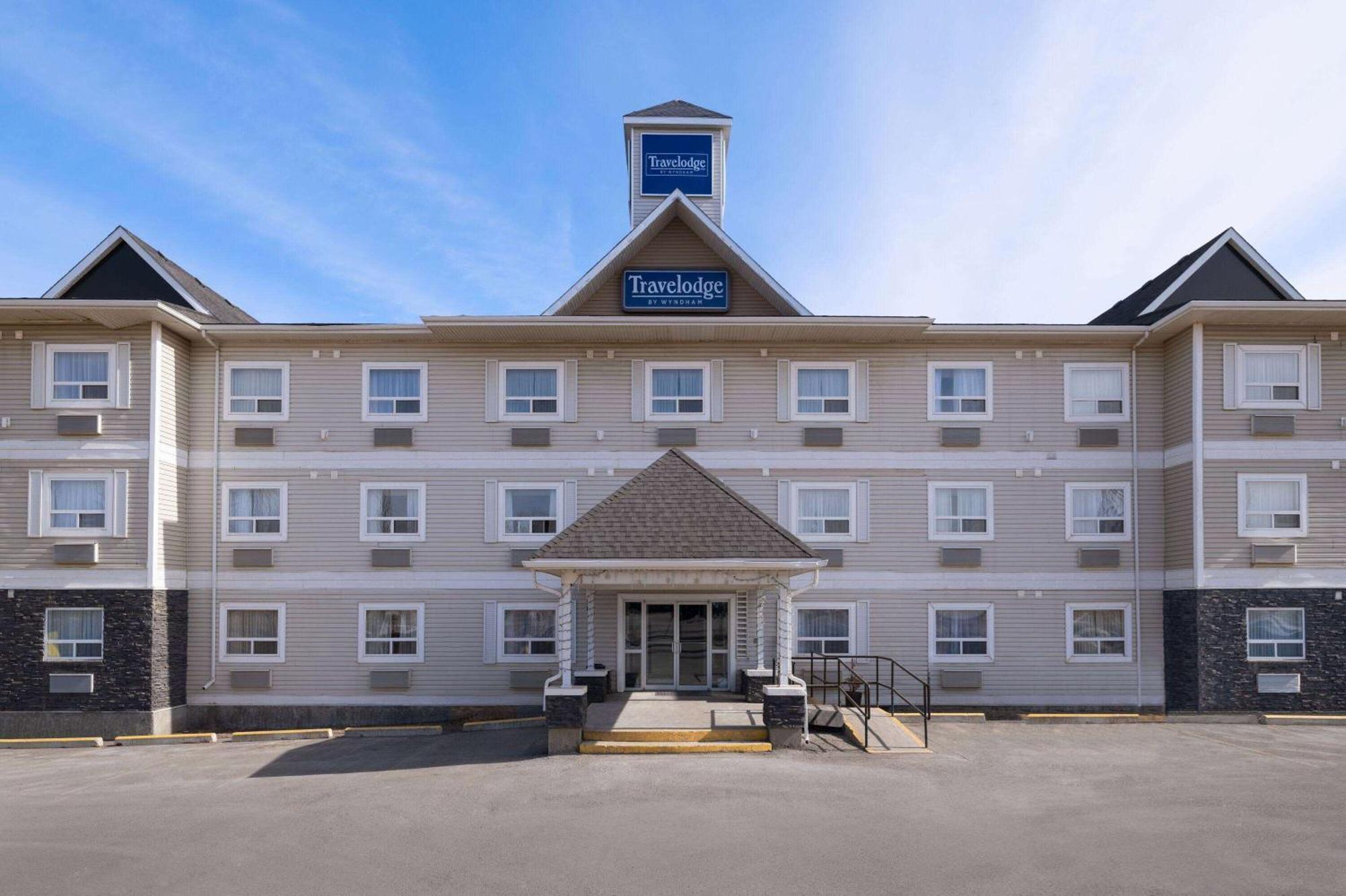 Travelodge By Wyndham Fort Mcmurray Dış mekan fotoğraf
