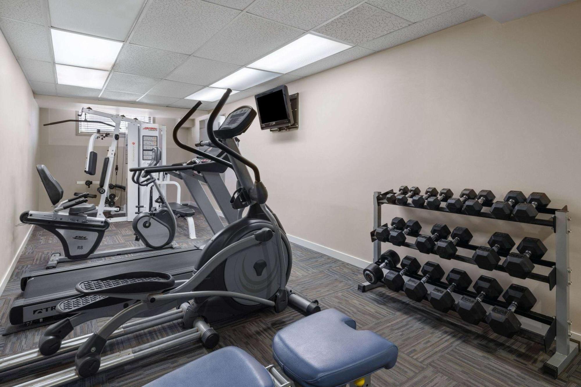 Travelodge By Wyndham Fort Mcmurray Dış mekan fotoğraf